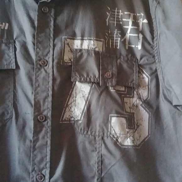 Shirt - Picture 3 of 4